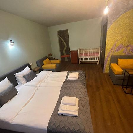 Boutique Kosher Hotel Tourfa Tbilissi Extérieur photo