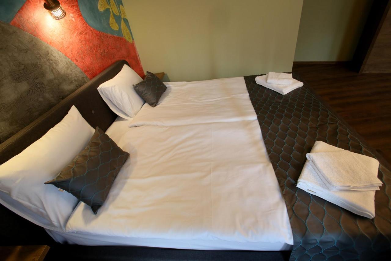 Boutique Kosher Hotel Tourfa Tbilissi Extérieur photo